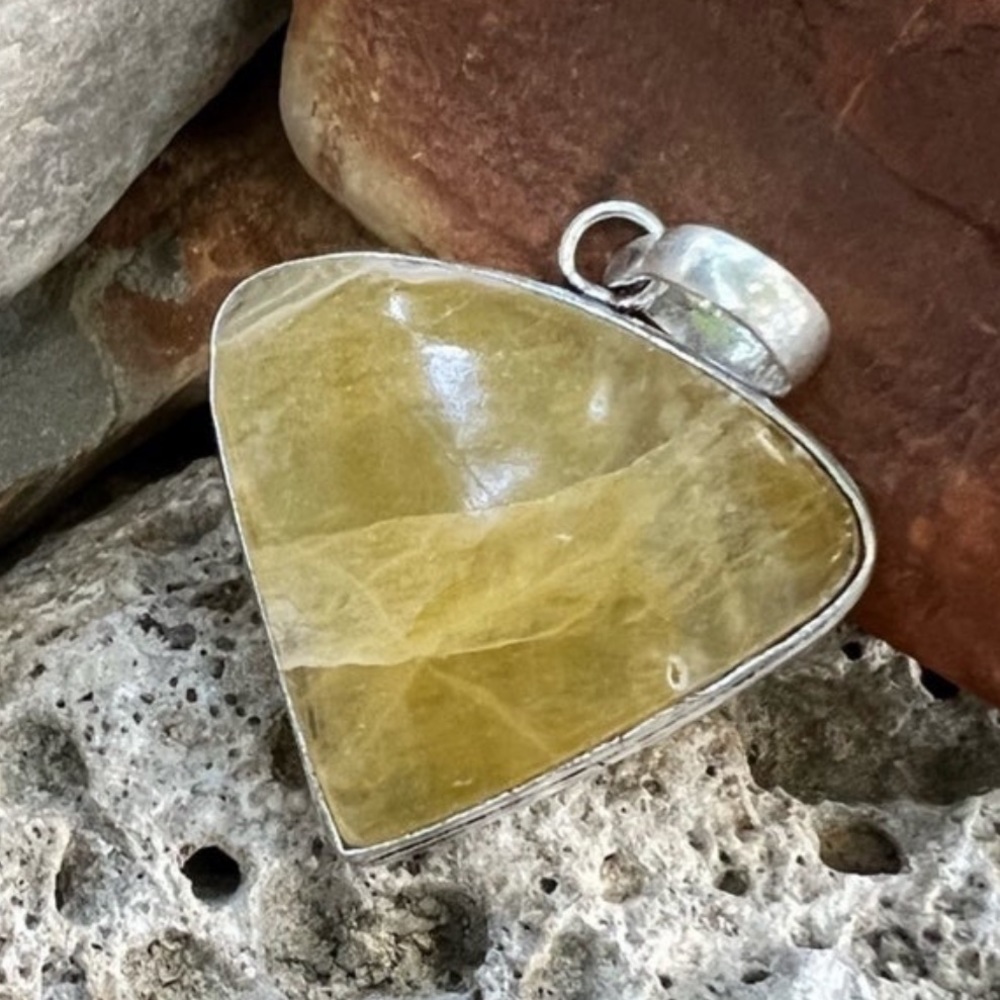 Yellow fluorite pendant